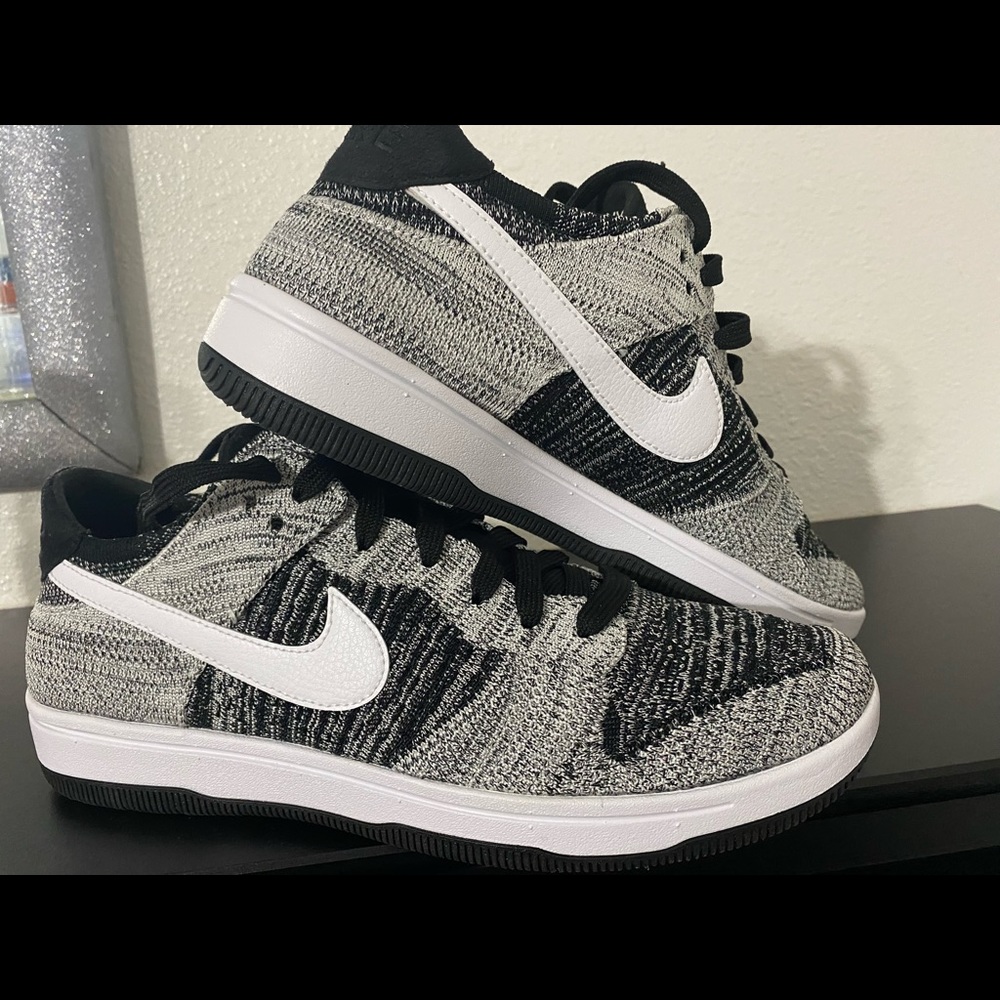 Nike Dunk Flyknit ‘Oreo’ Size 9.5 men’s